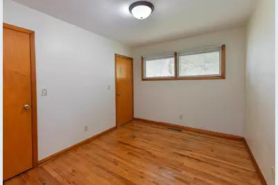 W167N8446  Theodore Ave, Menomonee Falls, WI 53051 - Photo 6