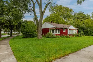 5526 W Thurston Ave, Milwaukee, WI 53218 - Photo 2