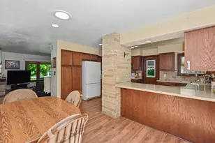 33733 Academy Rd, Racine, WI 53105 - Photo 10