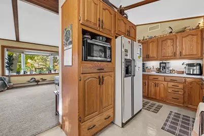 102  Birch Ln, Hartford, WI 53027 - Photo 6