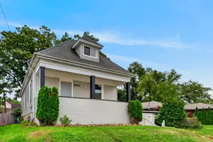 2423 Cleveland Pl, South Milwaukee, WI 53172 - Photo 2