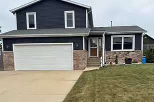 5720 81st St, Kenosha, WI 53142 - Photo 2