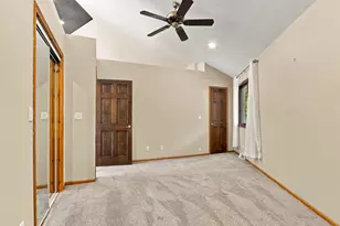 24026 W Oakwood Ln, Racine, WI 53139 - Photo 14