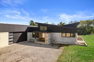 3109 Cozy Acres Rd, Racine, WI 53406 - Photo 4