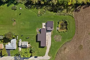3109 Cozy Acres Rd, Racine, WI 53406 - Photo 8