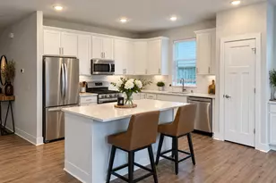 924 Foxwalk Dr, Racine, WI 53185 - Photo 4
