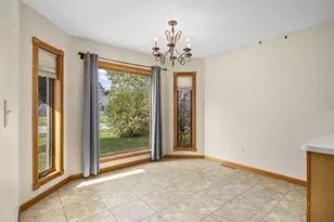 127 Marigold Ln, West Salem, WI 54669 - Photo 6