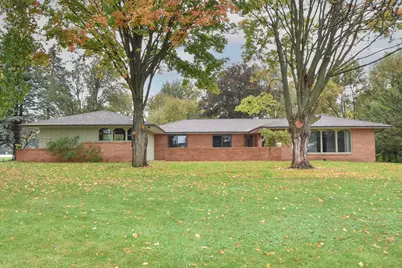 N112W19666  Mequon Rd, Germantown, WI 53022 - Photo 2