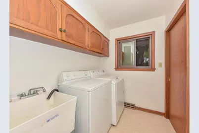 N112W19666  Mequon Rd, Germantown, WI 53022 - Photo 24