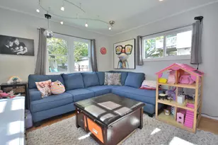6147 N Shoreland Ave, Whitefish Bay, WI 53217 - Photo 18