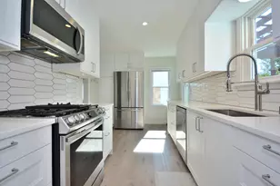 6147 N Shoreland Ave, Whitefish Bay, WI 53217 - Photo 2