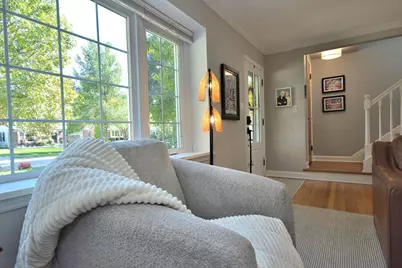 6147 N Shoreland Ave, Whitefish Bay, WI 53217 - Photo 12