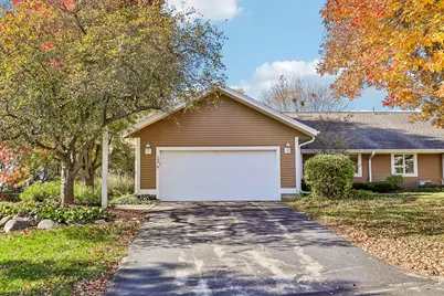 108  Harrogate Dr, Waukesha, WI 53188 - Photo 4