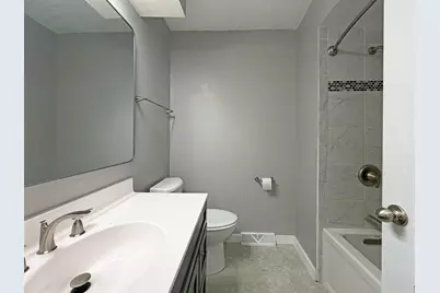 N106W16741  Old Farm Rd, Germantown, WI 53022 - Photo 14
