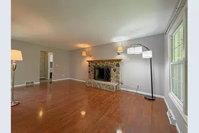 N106W16741  Old Farm Rd, Germantown, WI 53022 - Photo 8