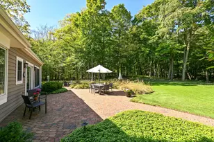 9226 W Hawthorne Rd, Mequon, WI 53097 - Photo 40