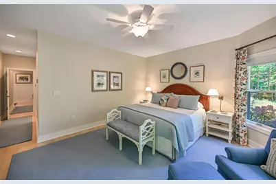 9226 W Hawthorne Rd, Mequon, WI 53097 - Photo 26