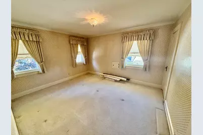 902 S 8th St, Watertown, WI 53094 - Photo 28
