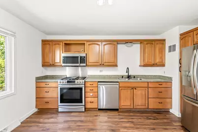 3947 S Pine Ave, Milwaukee, WI 53207 - Photo 8