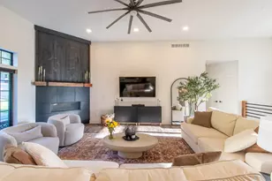 W304N2477 Maple Ave, Delafield, WI 53072 - Photo 6