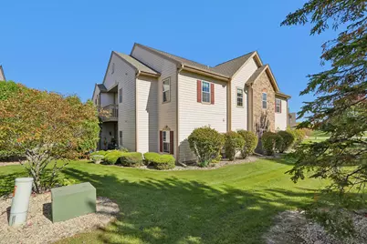 8673 S Roxbury Way, Oak Creek, WI 53154 - Photo 26