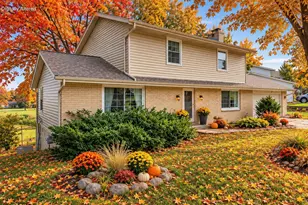 2721 Minot Ln, Waukesha, WI 53188 - Photo 2