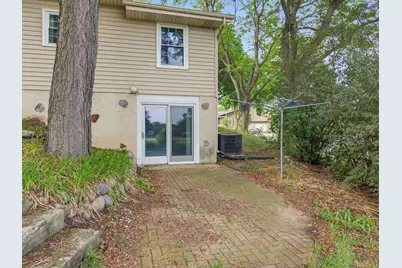 2721  Minot Ln, Waukesha, WI 53188 - Photo 20