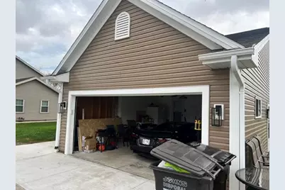2951 W Bridge St, Greenfield, WI 53221 - Photo 2