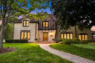 660 N Honey Creek Pkwy, Wauwatosa, WI 53213 - Photo 56