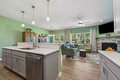 1080  58th Rd, Racine, WI 53182 - Photo 8