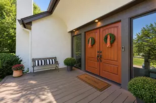 N63W29813 Woodfield Ct, Merton, WI 53029 - Photo 6