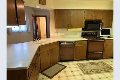 3736 N 12th Pl, Sheboygan, WI 53083 - Photo 16