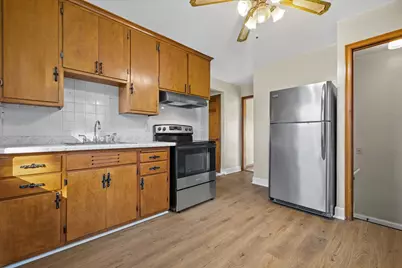 3027  21st St, Racine, WI 53403 - Photo 8