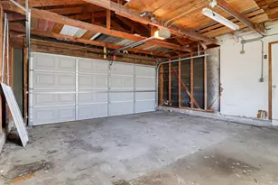 10628 W Sheridan Ave, Milwaukee, WI 53225 - Photo 28