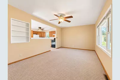 N50W14245  Ridgeway Ln, Menomonee Falls, WI 53051 - Photo 6