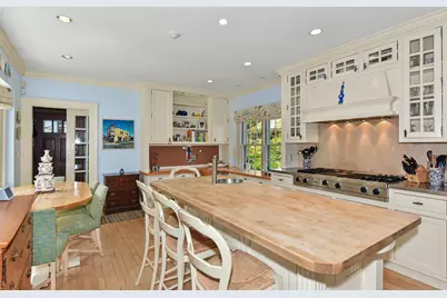 3029 N Summit Ave, Milwaukee, WI 53211 - Photo 14