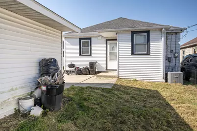 2053  Shoop St, Racine, WI 53404 - Photo 18