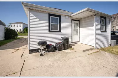 2053  Shoop St, Racine, WI 53404 - Photo 20