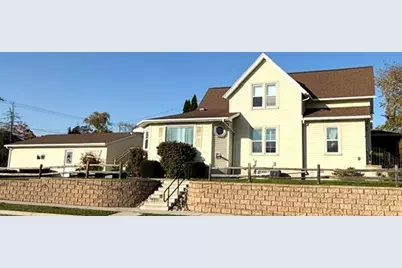 131  Reed St, Plymouth, WI 53073 - Photo 2