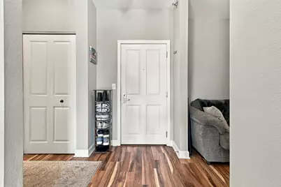 4120 S Lake Dr #453, Saint Francis, WI 53235 - Photo 2