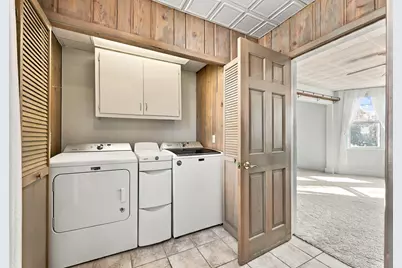 838 N 19th St, Manitowoc, WI 54220 - Photo 12