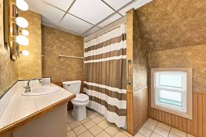 838 N 19th St, Manitowoc, WI 54220 - Photo 30