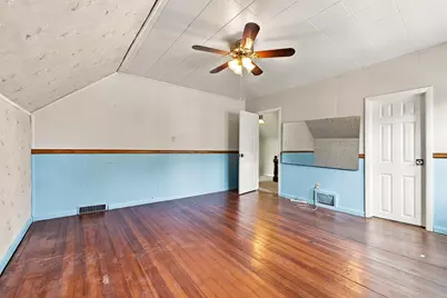 838 N 19th St, Manitowoc, WI 54220 - Photo 28