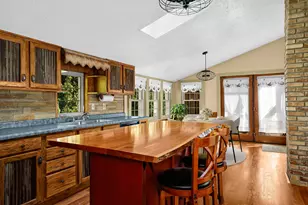 46652 Riverview Dr, Dresbach, MN 55947 - Photo 8