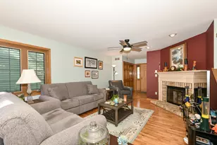 7535 W Tuckaway Creek Dr, Franklin, WI 53132 - Photo 6