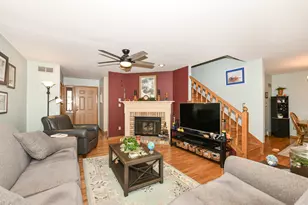 7535 W Tuckaway Creek Dr, Franklin, WI 53132 - Photo 8