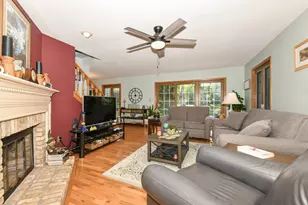 7535 W Tuckaway Creek Dr, Franklin, WI 53132 - Photo 4