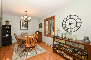 7535 W Tuckaway Creek Dr, Franklin, WI 53132 - Photo 10