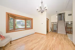 7021 W Southview Dr, Franklin, WI 53132 - Photo 10