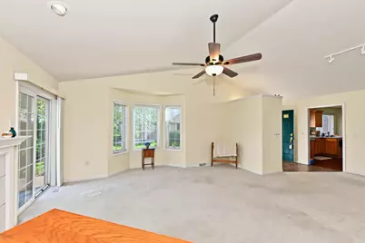 5152 S Hidden Dr, Greenfield, WI 53221 - Photo 24